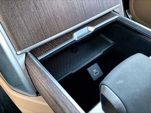 Used 2025 Land Rover Range Rover Long Wheelbase SE image 33