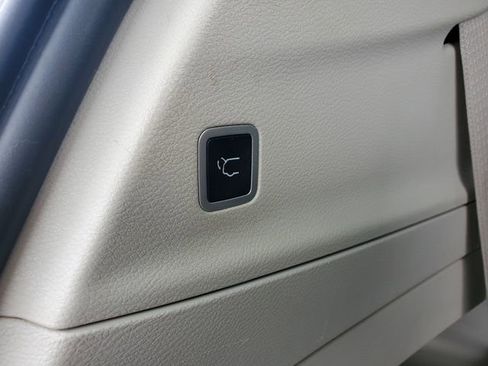 Certified 2024 Chrysler Pacifica Touring-L image 29