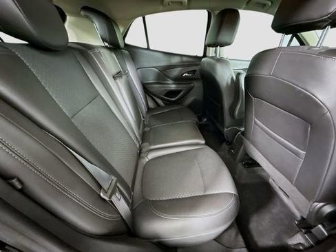 Used 2022 Buick Encore Preferred w/ Safety Package image 25