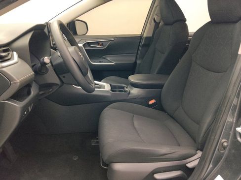 Used 2019 Toyota RAV4 XLE FWD image 17
