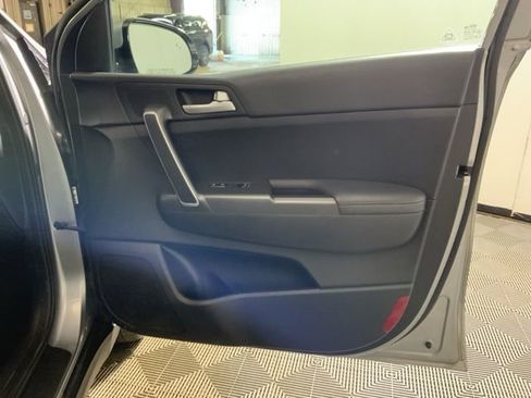 Used 2020 Kia Sportage LX w/ LX Popular Package image 27