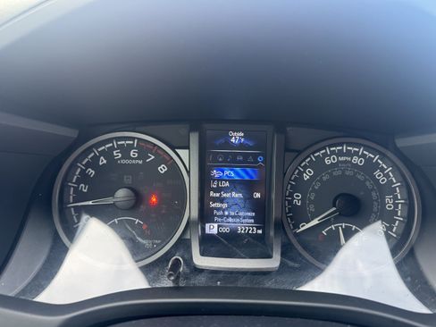 Used 2023 Toyota Tacoma TRD Off-Road w/ TRD Premium Off Road Package image 21