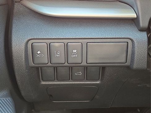 Used 2025 Mitsubishi Eclipse Cross SE image 24