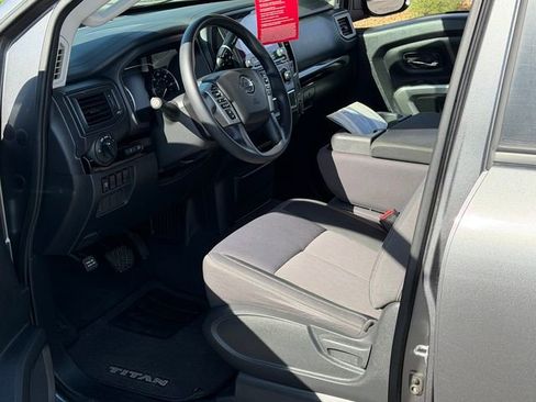 Certified 2022 Nissan Titan SV w/ Accessory Utility Package RWD image 10