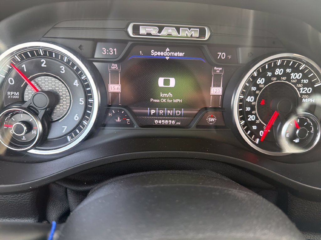 Used 2020 RAM 1500 Laramie AWD/4WD image 15