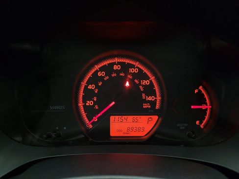 Used 2015 Toyota Yaris L FWD image 23