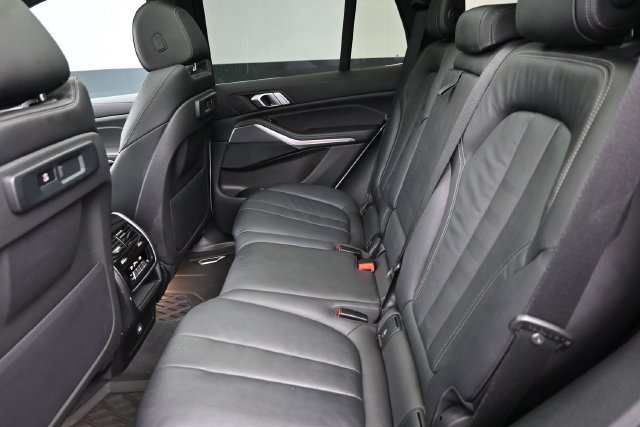 Used 2022 BMW X5 sDrive40i w/ Premium Package RWD image 18