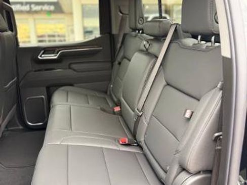 New 2026 GMC Sierra 1500 SLT image 16