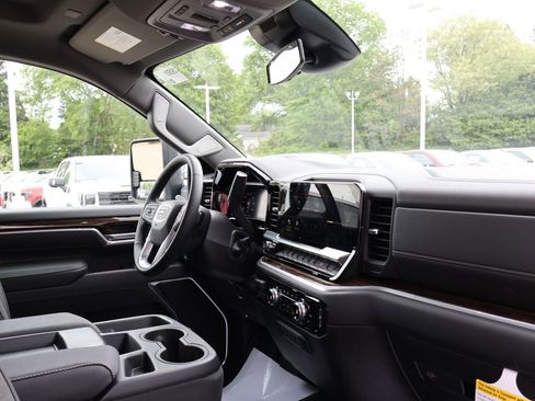 New 2026 GMC Sierra 3500 SLE w/ Preferred Package AWD/4WD image 43