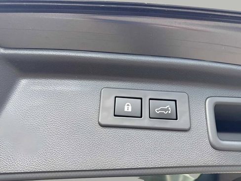 Used 2024 Subaru Forester Limited image 22