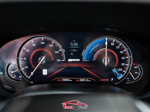 Used 2018 BMW 530e w/ Premium Package 2 image 31