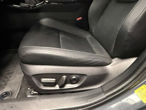 Used 2024 Toyota Prius Limited image 63