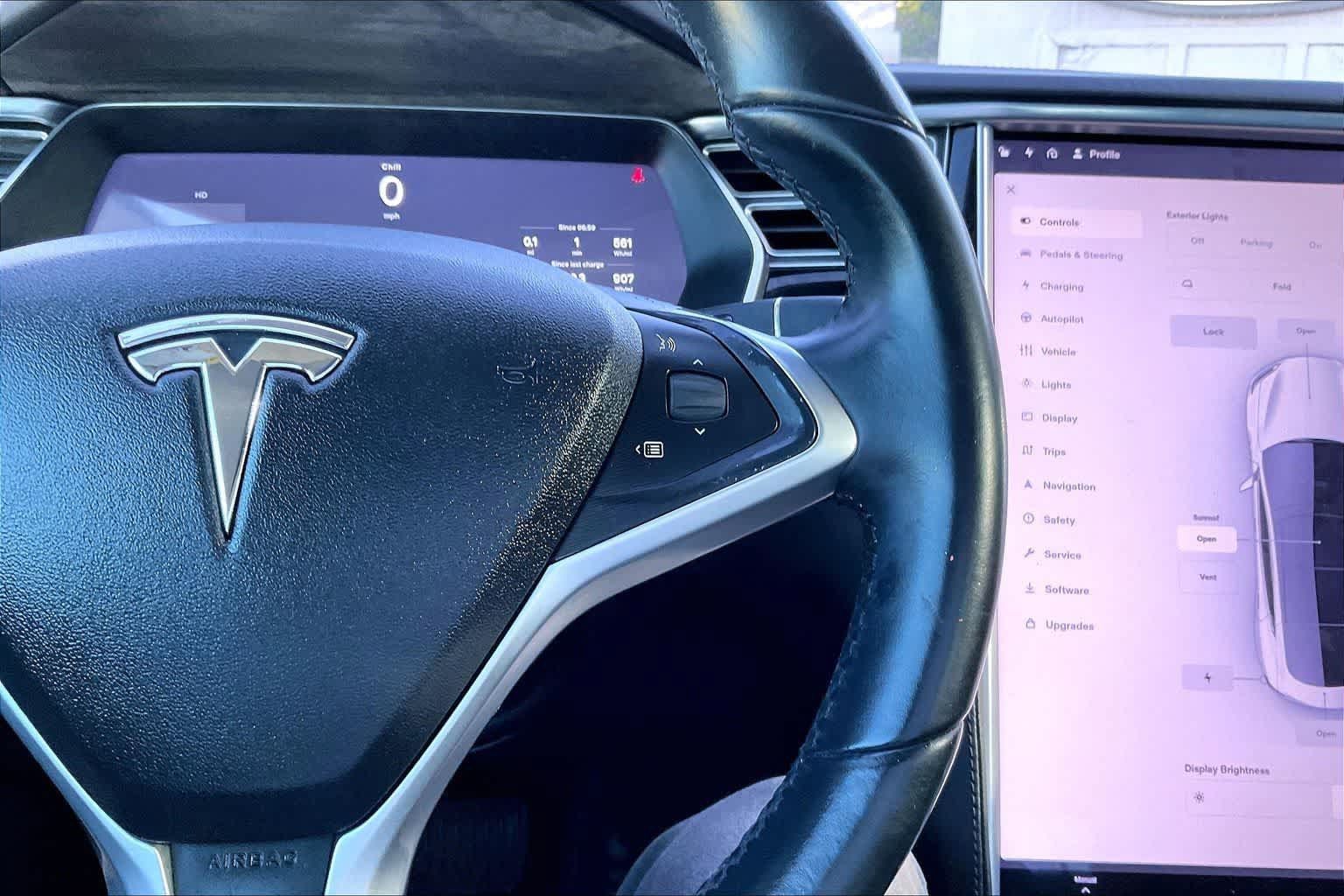 Used 2016 Tesla Model S 70 RWD image 25