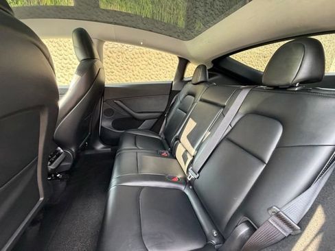 Used 2024 Tesla Model Y Performance AWD/4WD image 19