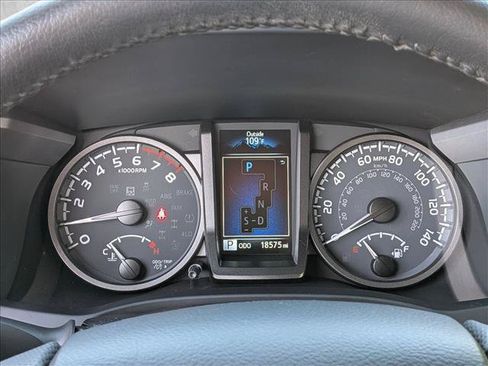 Used 2023 Toyota Tacoma TRD Off-Road AWD/4WD image 13