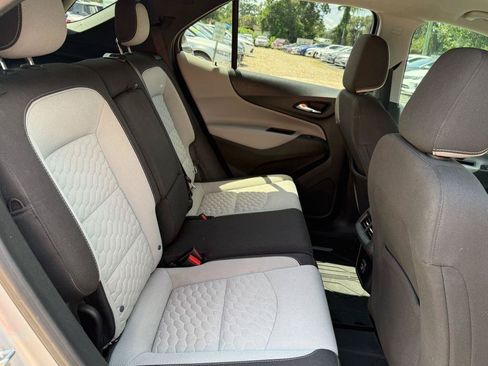 Used 2020 Chevrolet Equinox LS w/ LS Convenience Package FWD image 14