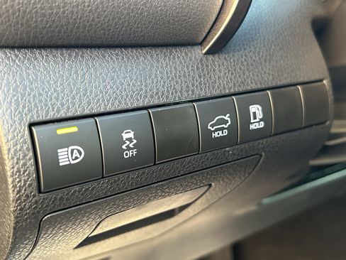 Certified 2023 Toyota Camry SE image 15