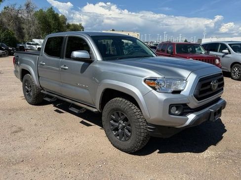 Used 2023 Toyota Tacoma SR5 AWD/4WD image 8