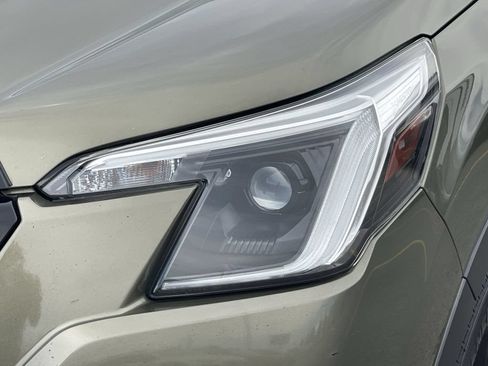 Used 2022 Subaru Forester Limited w/ Popular Package #2 AWD/4WD image 17