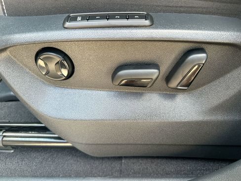 Used 2022 Volkswagen Atlas SEL Premium image 12