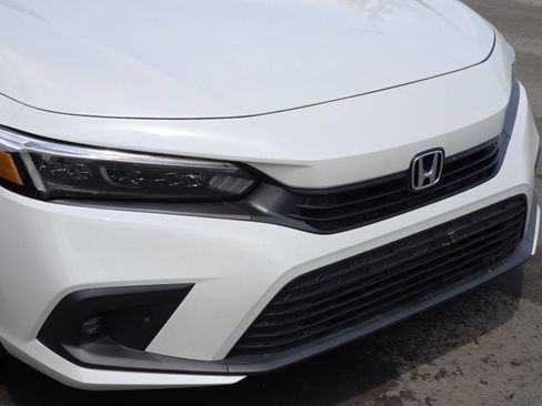 Certified 2023 Honda Civic Touring image 3