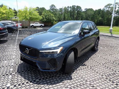 New 2026 Volvo XC60 B5 Plus w/ Protection Package Premier image 3