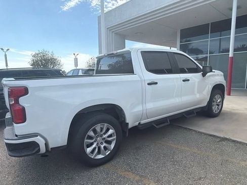 Used 2022 Chevrolet Silverado 1500 Custom w/ LPO, Dark Essentials Package RWD image 4