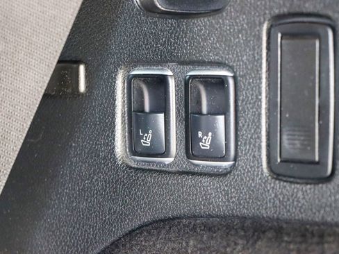 Used 2015 Mercedes-Benz GL 550 4MATIC image 17