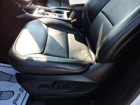 Used 2023 Ford Explorer Limited AWD/4WD image 18