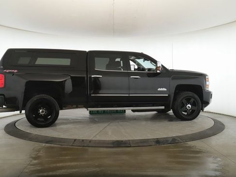 Used 2015 Chevrolet Silverado 2500 High Country w/ Duramax Plus Package image 6