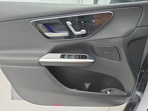 Certified 2026 Mercedes-Benz GLC 300 image 27