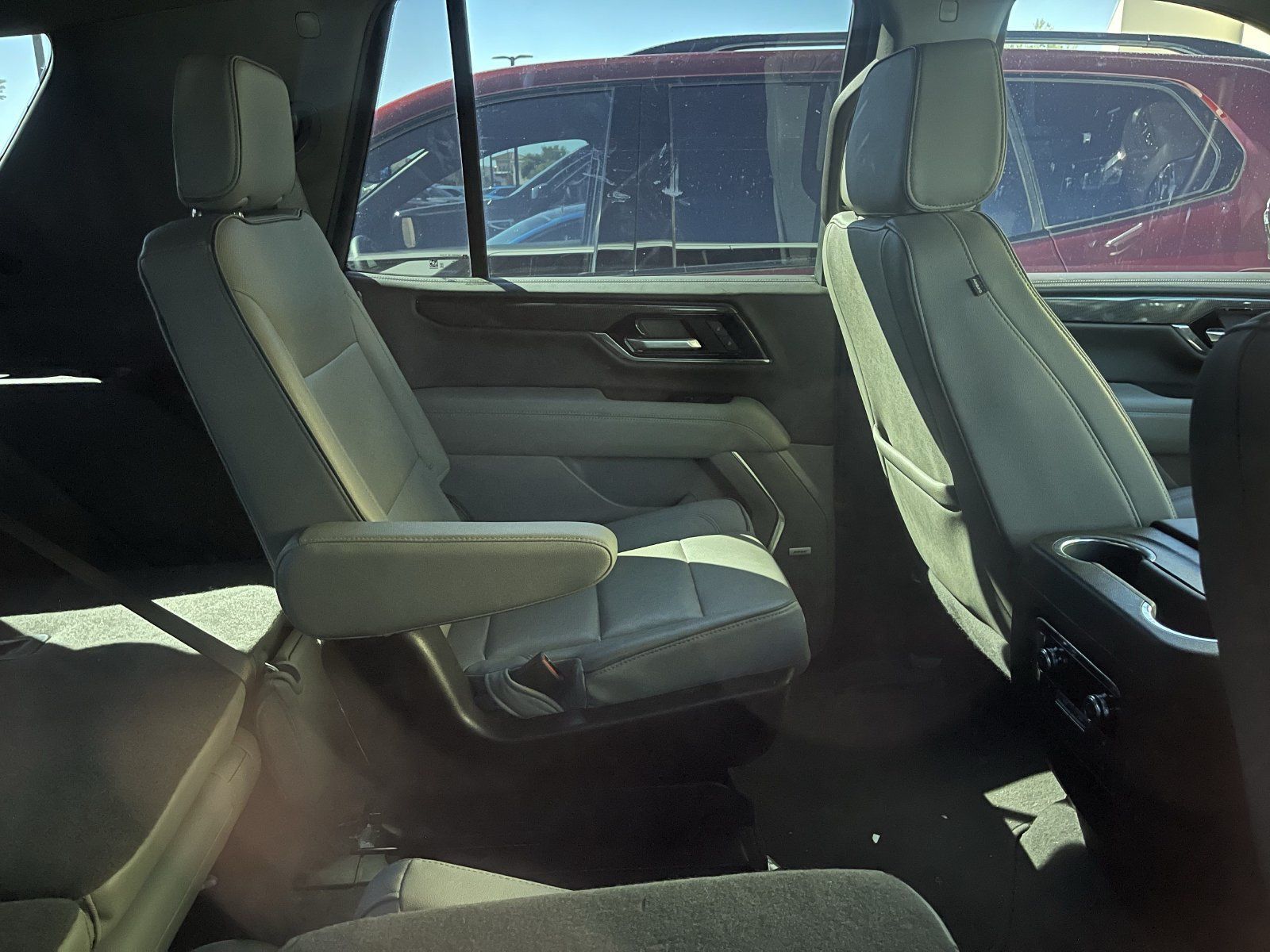 Used 2025 GMC Yukon Elevation w/ Technology Package RWD image 9