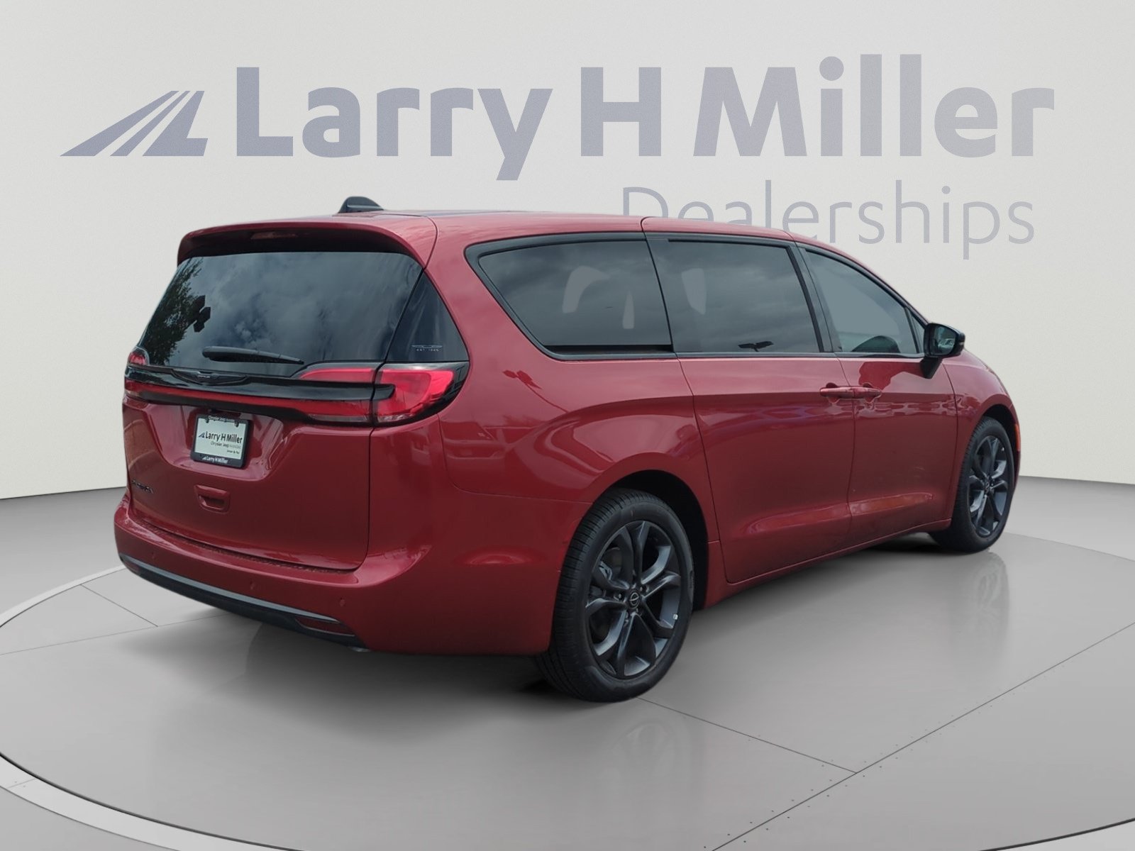 New 2026 Chrysler Pacifica Select FWD image 5