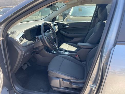 Used 2025 Buick Encore GX Preferred FWD image 34