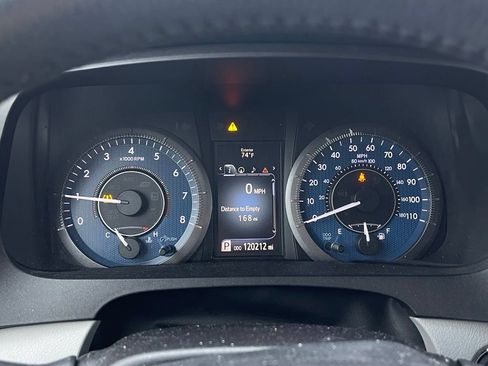 Used 2017 Toyota Sienna XLE w/ XLE Navigation Package FWD image 12