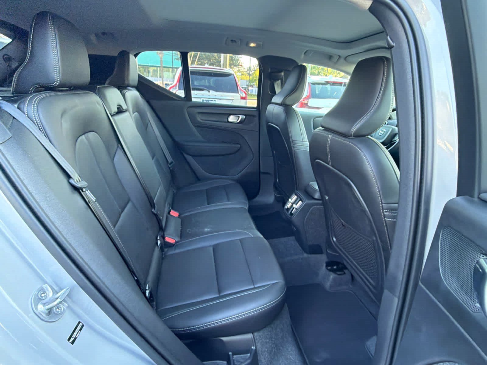 Used 2025 Volvo XC40 B5 Ultra AWD/4WD image 22