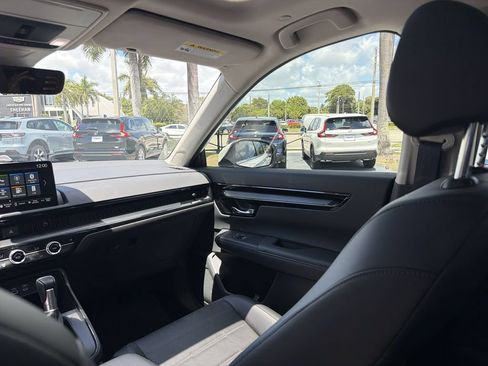 Used 2024 Honda CR-V EX-L image 11