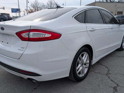 Used 2014 Ford Fusion SE w/ Equipment Group 202A image 5