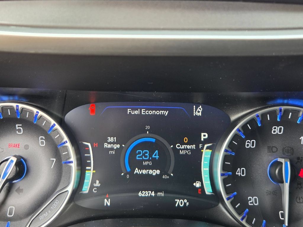 Used 2024 Chrysler Pacifica Touring-L FWD image 20