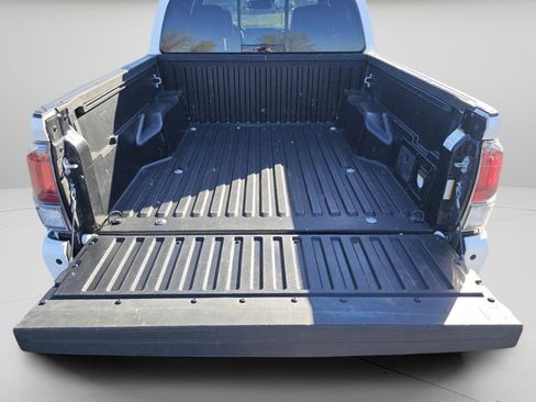 Used 2023 Toyota Tacoma TRD Off-Road w/ TRD Premium Off Road Package image 29