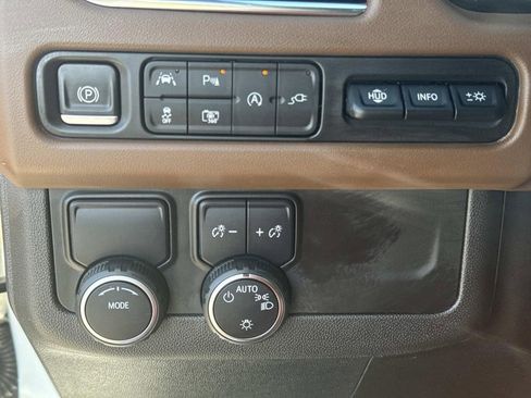 Used 2022 Chevrolet Tahoe High Country image 22