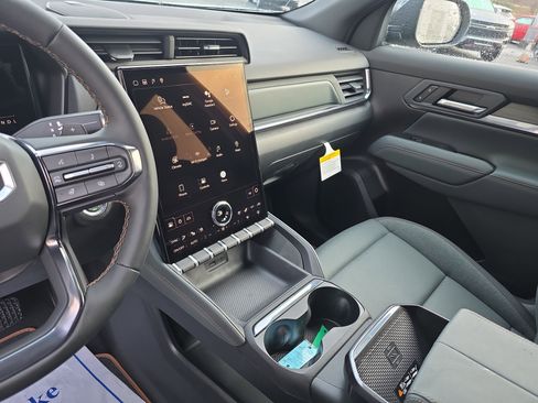 New 2026 GMC Terrain AT4 w/ Convenience Package III image 24