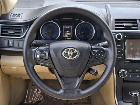 Used 2016 Toyota Camry LE FWD image 21