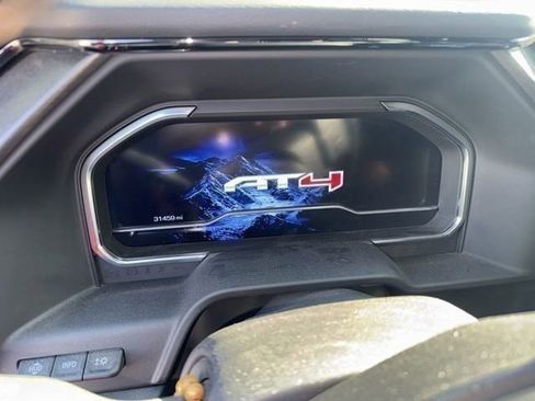 Used 2024 GMC Sierra 1500 AT4 w/ Technology Package image 9