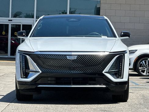 Used 2026 Cadillac Lyriq Premium Luxury w/ LPO, Floor Liner Package RWD image 9