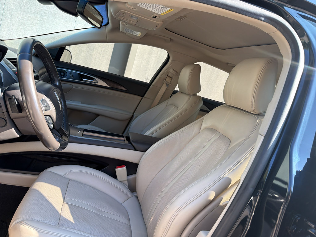 Used 2020 Lincoln MKZ Reserve w/ Elements Package AWD/4WD image 12