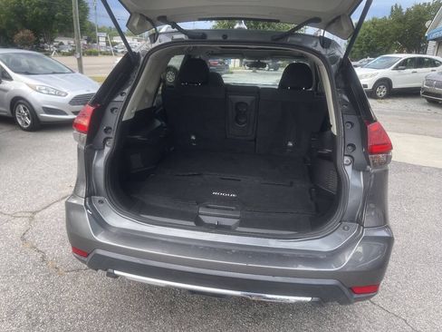 Used 2017 Nissan Rogue SV FWD image 11