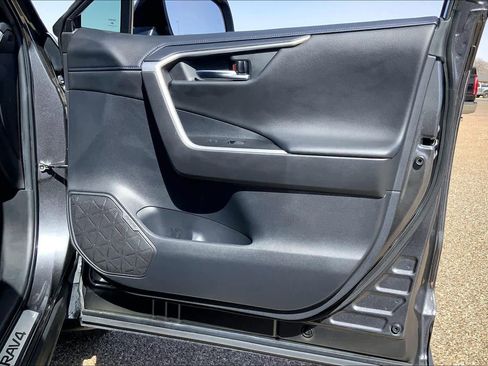 Used 2022 Toyota RAV4 XSE image 23