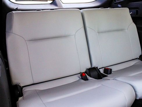 New 2025 Mitsubishi Outlander SE FWD image 37