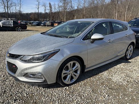 Used 2017 Chevrolet Cruze Premier image 3